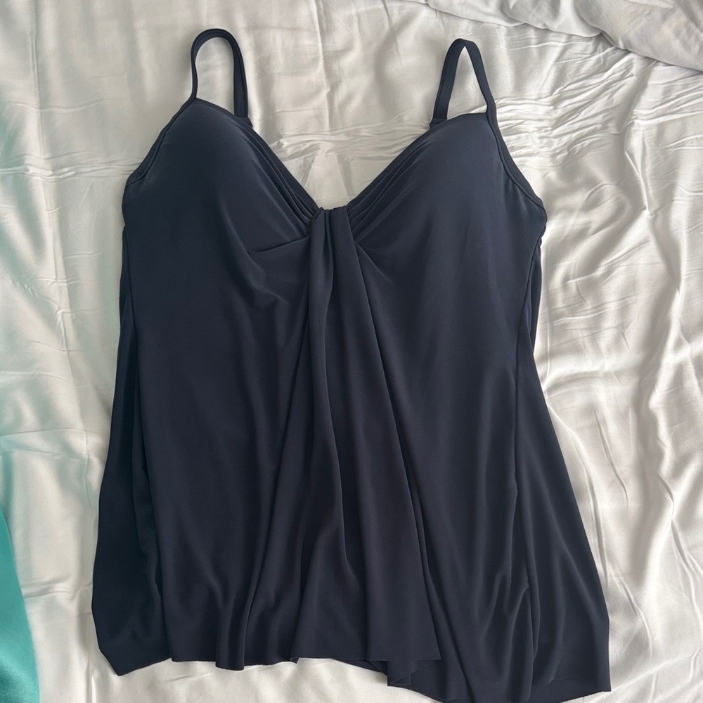 Miracle suit, size 10, like new barely worn tankini top size 10